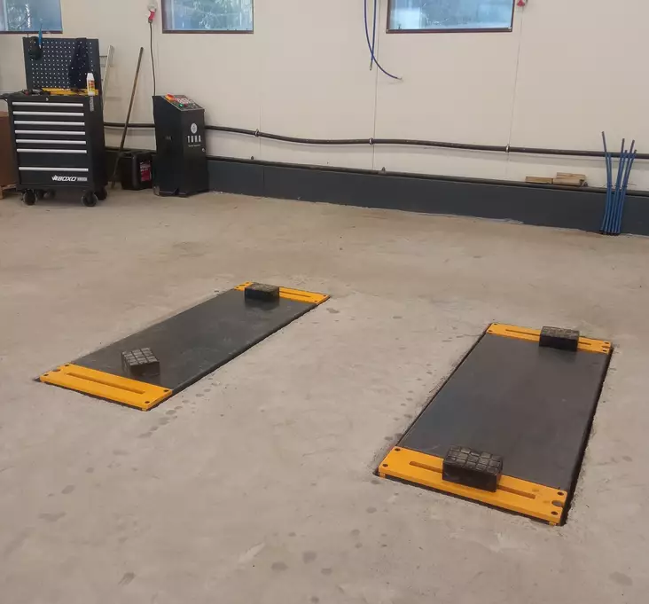 TUHA upotettava saksinostin 4000 kg - Saksinostimet - 750 - 1